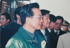 温家宝参观周恩来纪念馆